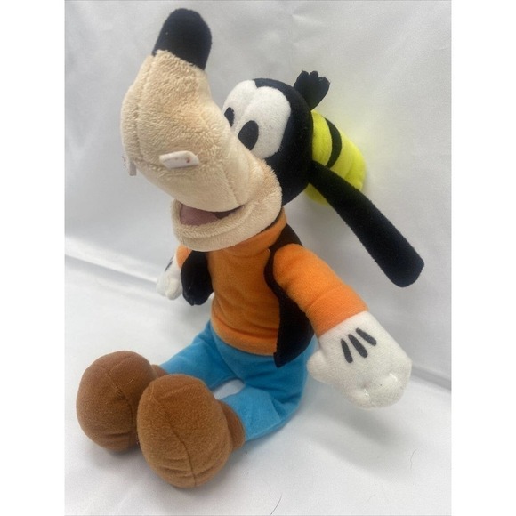 𝅺WALT Disney Goofy 12 Inch Plush Stuffed Toy - Picture 1 of 4